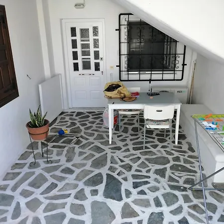 公寓 Renovated In The Heart Of Paroikia. *