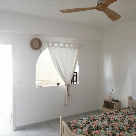 Renovated In The Heart Of Paroikia. *