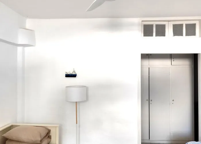 Apartment Renovated In The Heart Of Paroikia.