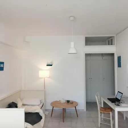 Apartment Renovated In The Heart Of Paroikia. *
