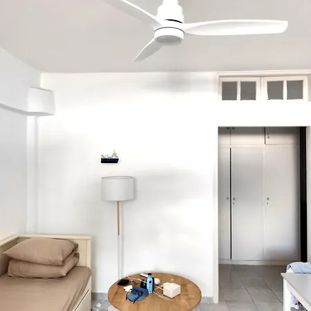 Apartment Renovated In The Heart Of Paroikia.